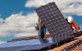Commercial Solar Inverters Explained: Types, Costs, Performance & Buying Guide for Businesses (2026)
